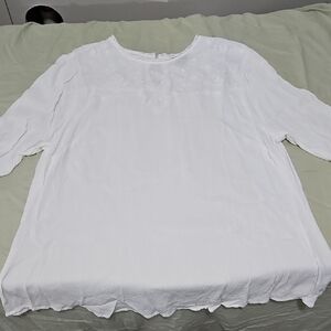 Torrid White Women's Blouse